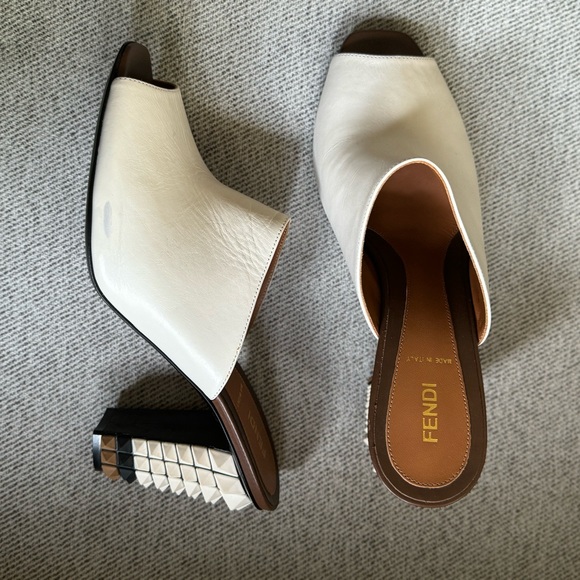 Fendi leather studded slides - Picture 3 of 6